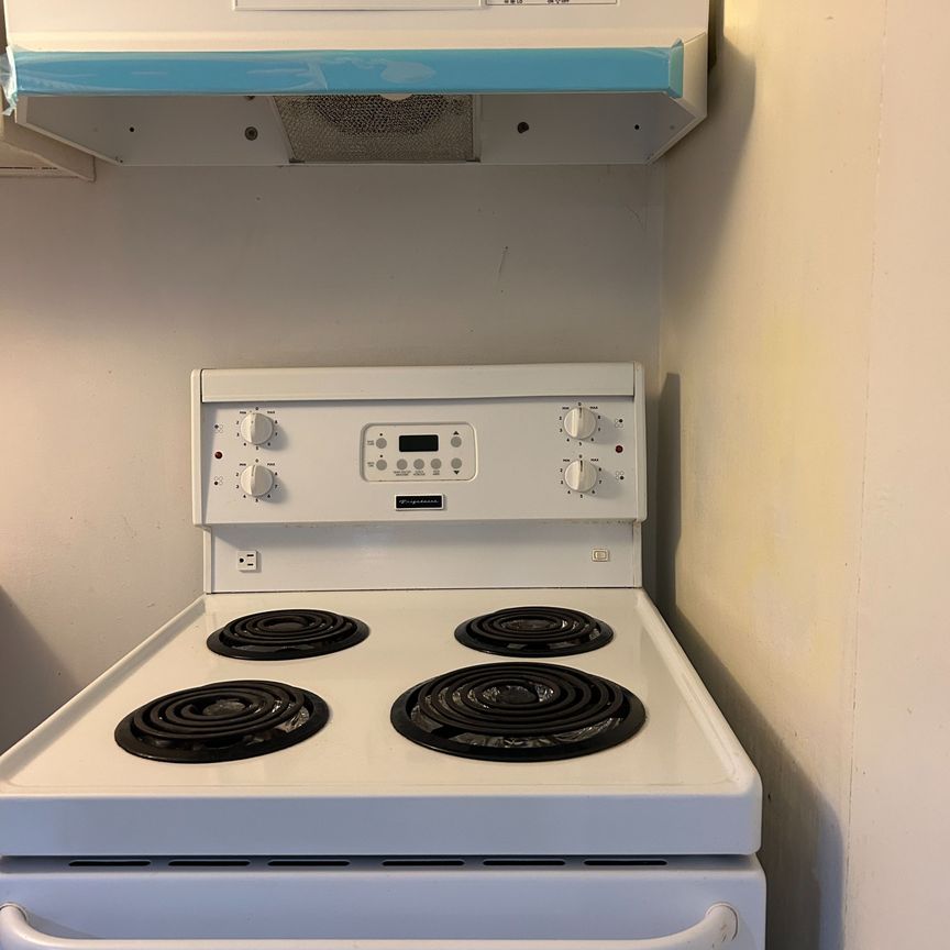 For Lease - 23 Pineway Blvd Boulevard Unit# Suite AA, Toronto, Ontario - Photo 1