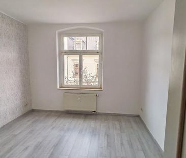 3-Raum-Wohnung im 1.Obergeschoss (mit Aufzug) in zentraler Lage in ... - Foto 4