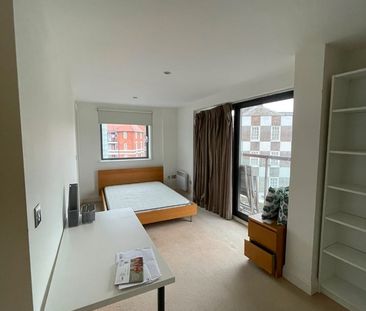 Room in a Shared Flat, Horsley Court, SW1P - Photo 4