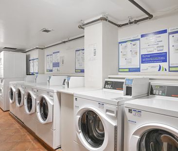 4760 Chemin de la Côte-des-Neiges, Montréal, QC - Photo 5