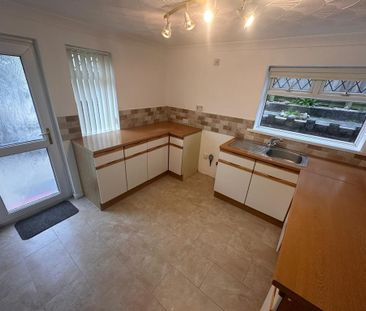 2 bedroom semi-detached house to rent - Photo 5