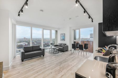 2 Bed Flat, Icon Tower, W3 - Photo 3