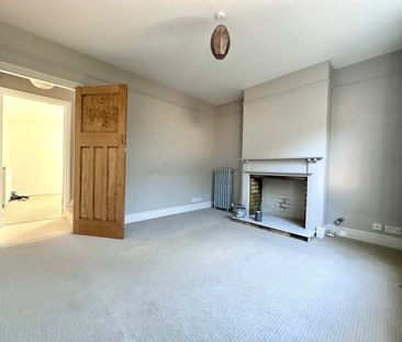 Histon CB24 - Photo 2