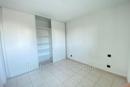 Location Appartement 3 pièces 62m² RIVESALTES 66600 - Photo 3