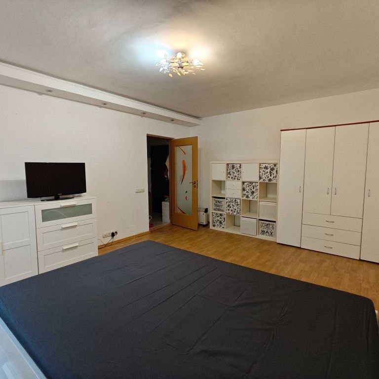 Brancoveanu etaj 5 cu parcare - Photo 1