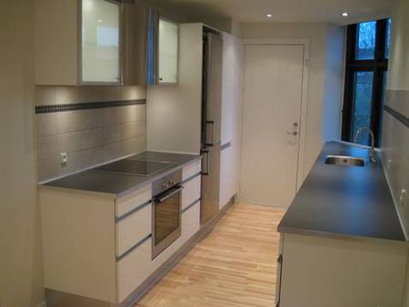 Moderne lejlighed med skøn atmosfære i Odense C - Photo 5