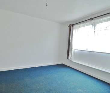 3 bedroom end of terrace house to rent - Photo 5