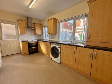 27 Dhu Varren Park, Belfast, BT13 3FH - Photo 3