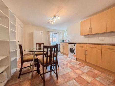 High Street, Kenilworth, CV8 - Photo 3
