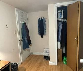 single basement room near Yorkdale Subway station - Photo 2