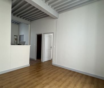 Location Appartement P2 En centre-ville rénové(e) Thiers - Photo 6