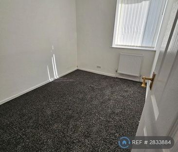 2 bedroom end of terrace house to rent - Photo 4