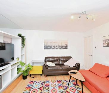 Studio Flat to rent - Grange Road, London, SE1 - Photo 6