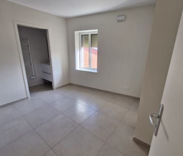 Location Appartement 4 pièces 110m² AMPUIS 69420 - Photo 2