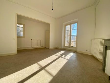 Location Appartement 3 pièces 81m² AVIGNON 84000 - Photo 2