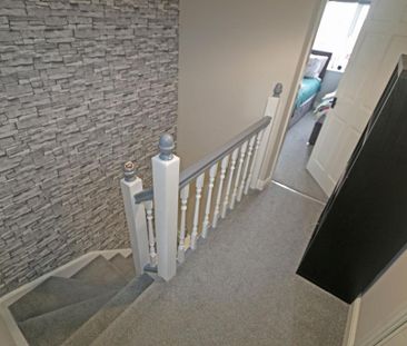 2 bedroom terraced house to rent - Photo 4
