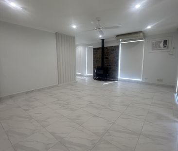 Comfort, Convenience & Family-Friendly Living - Photo 2