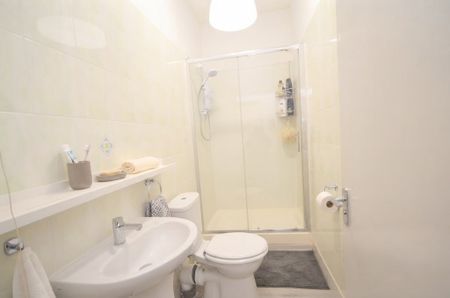 1 Bed Flat, Lennard Road, SE20 - Photo 5