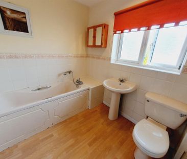 4 Bedroom House to Rent in Gillingham Road, Kettering, Northants, NN15 - Photo 3