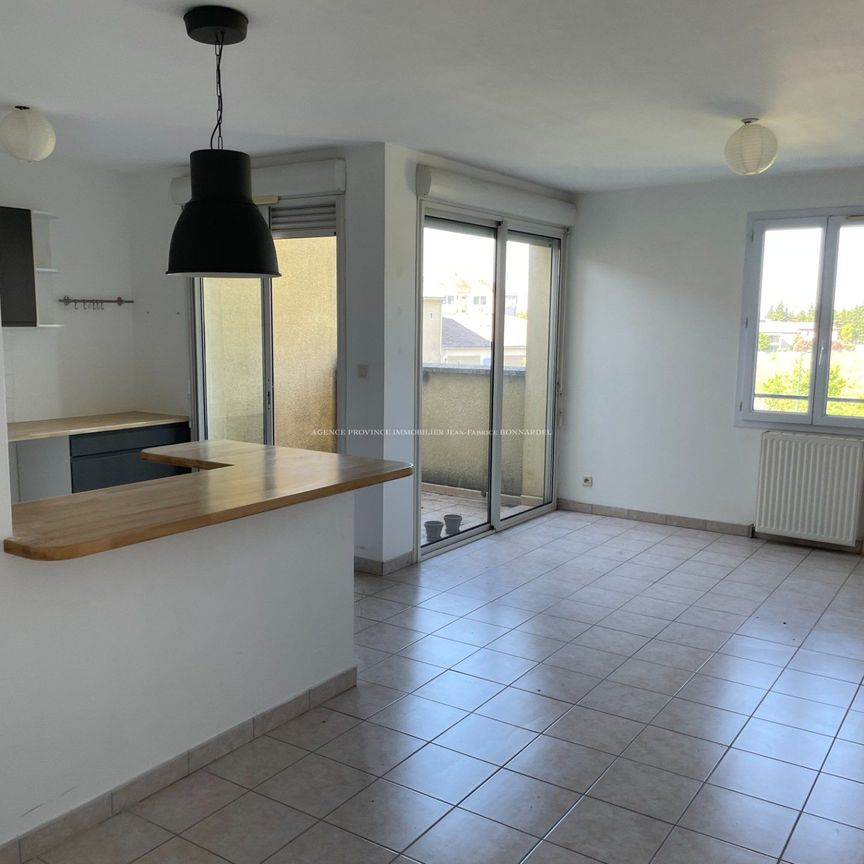 Location Appartement 2 pièces 58m² ST PAUL TROIS CHATEAUX 26130 - Photo 1