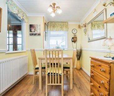 3 Bed Terraced House, Meggeson Avenue, SO18 - Photo 4