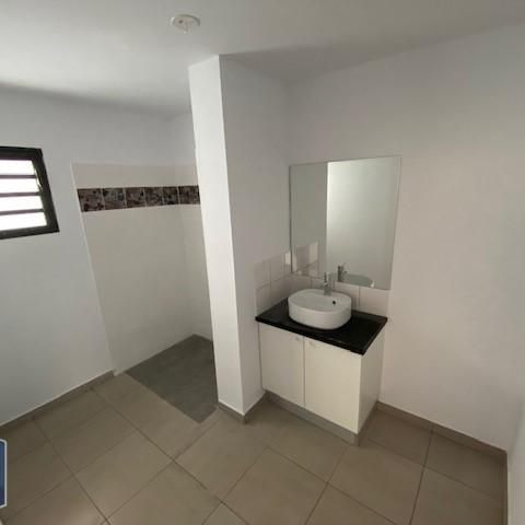 Location Appartement 2 pièces 46m² LA MONTAGNE 97417 - Photo 1