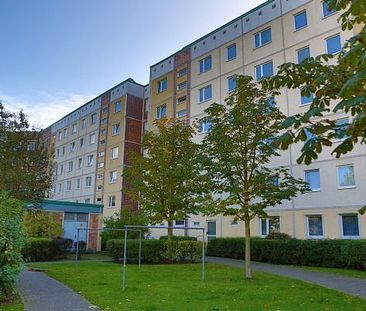 Wir sanieren für Sie! 3-Zimmer-Wohnung mit Balkonverglasung in Rostock-Groß Klein - Foto 1