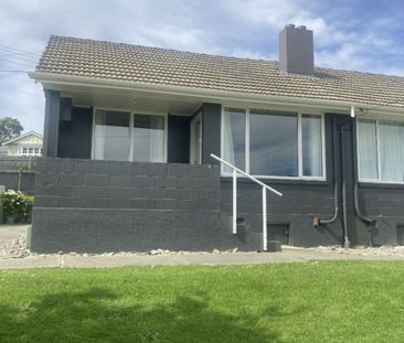 Compact 1-bedroom unit - Photo 1