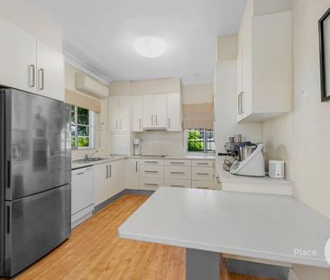 52 Newman Avenue, Camp Hill QLD 4152 - House For Rent | Domain - Photo 5