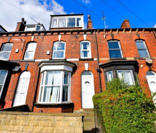 4 bedroom House in Ashville View, Leeds - Photo 2