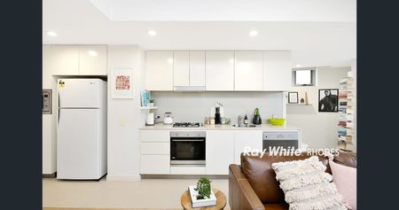 Mirvac-Built | Waterside Location | 1-Bedroom Apartment with Study - Photo 2