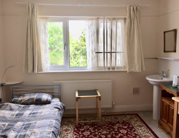 Room in a Shared House, Park Place, W3 - Photo 1