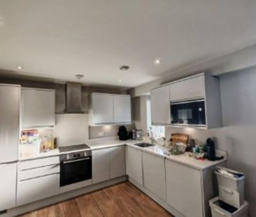 2 bedroom apartment to rent - Photo 4