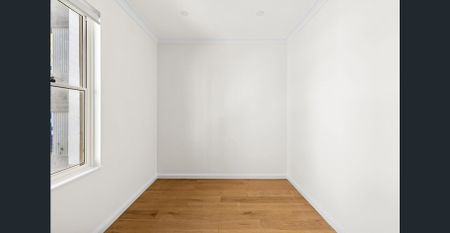 Renovated 1-bedroom apartment opposite beach - Photo 4