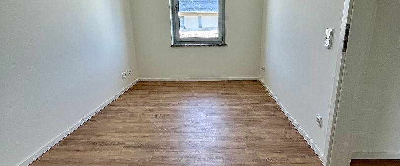 NEUBAU - 3-Zimmer-Wohnung im 1. OG mit Balkon (Nr. 3) Badewanne - Foto 1