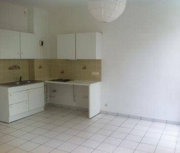 Location Appartement 3 pièces 65m² BORDEAUX 33300 - Photo 1