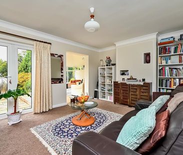 Warren Rise, Frimley, Surrey, GU16 - Photo 1