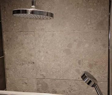 1 bedroom in a house share to rent - Photo 6