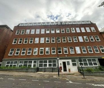 Charles House, Winckley Square - Photo 2