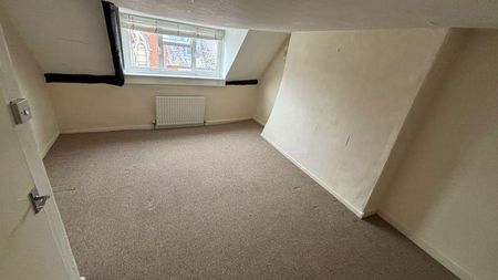 3 bedroom maisonette to rent - Photo 3