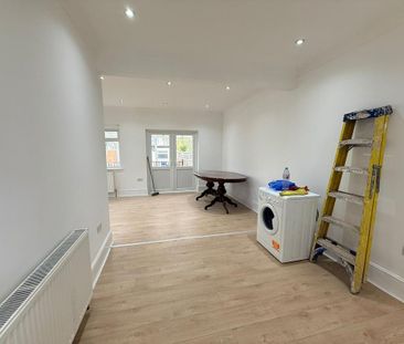 4 bedroom detached bungalow to rent - Photo 2