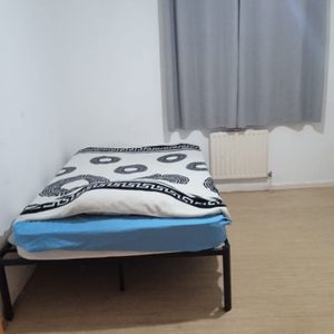 Room in a Shared Flat, Horatio Place, E14 - Photo 2