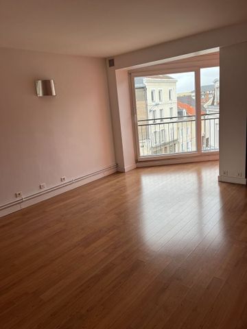 REIMS 2 rue Goiot - Appartement avec séjour de 36 m2 - Photo 2