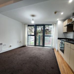 Studio to rent - Photo 2