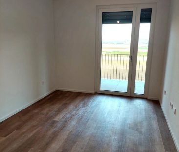3-Zimmerwohnung in neuer Wohnhausanlage mit großer Loggia und tollem Ausblick auf Grünanlage mit toskanischem Flair - Neubau - Erstbezug - Tiefgarage vorhanden - Photo 3