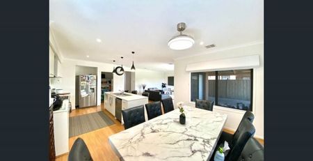 Charming Family Home in Lyndhurst Awaits! - Photo 5