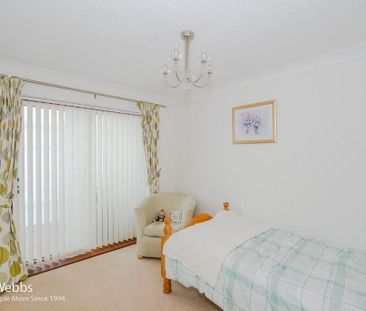 2 bedroom semi-detached bungalow to rent - Photo 4