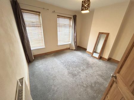 3 bedroom terraced house to rent - Photo 4