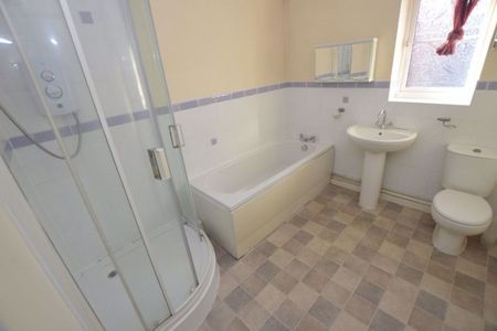 2 Bedroom Terraced House - Photo 4