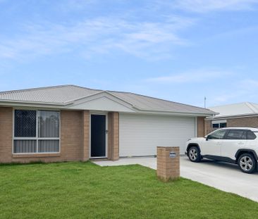 31 Waterside Way, - Photo 2